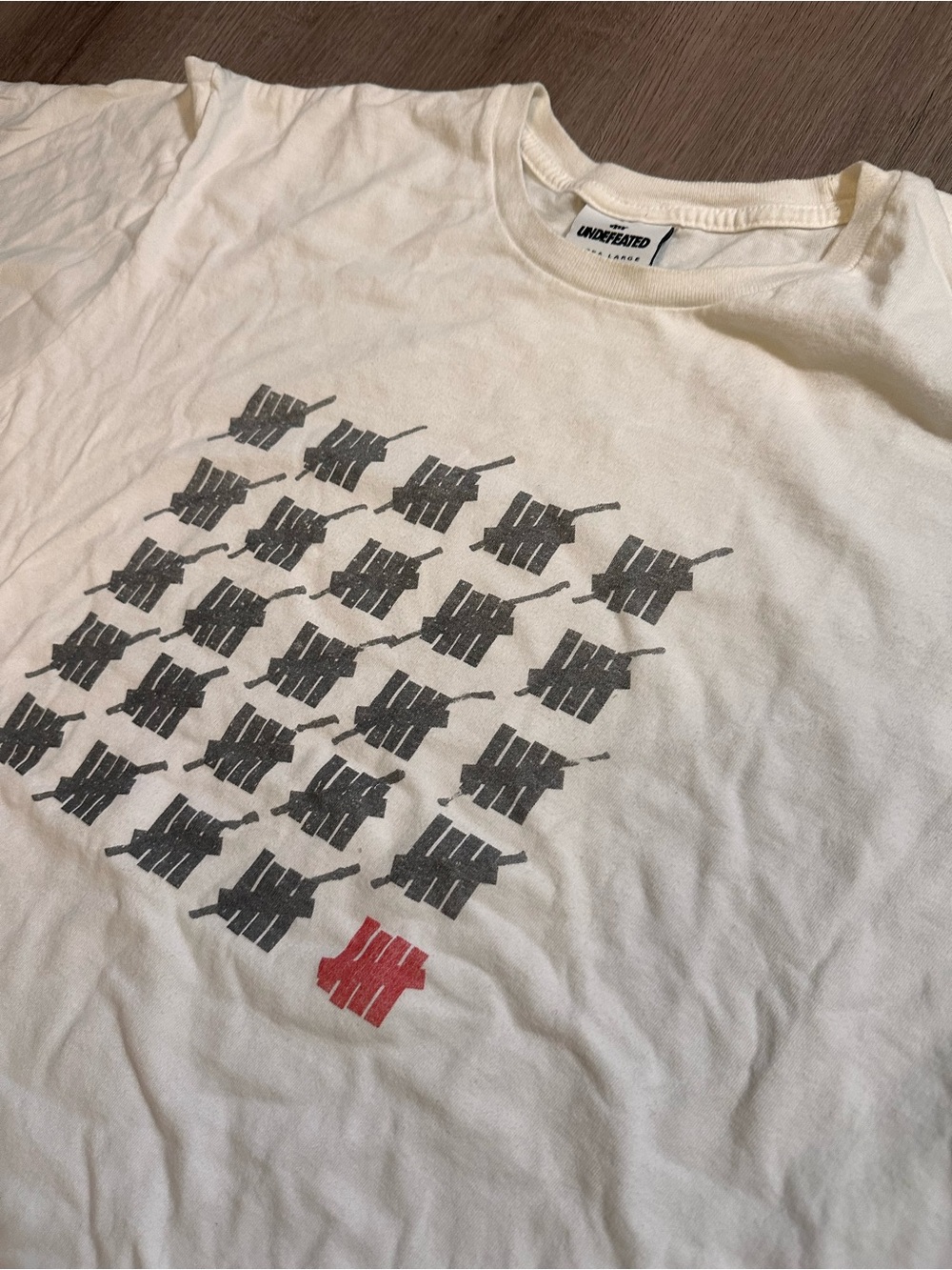 Undefeated White Graphic Logo T-Shirt